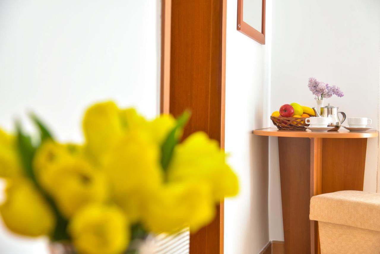 Apartments & Rooms Nikolic Budva Ngoại thất bức ảnh
