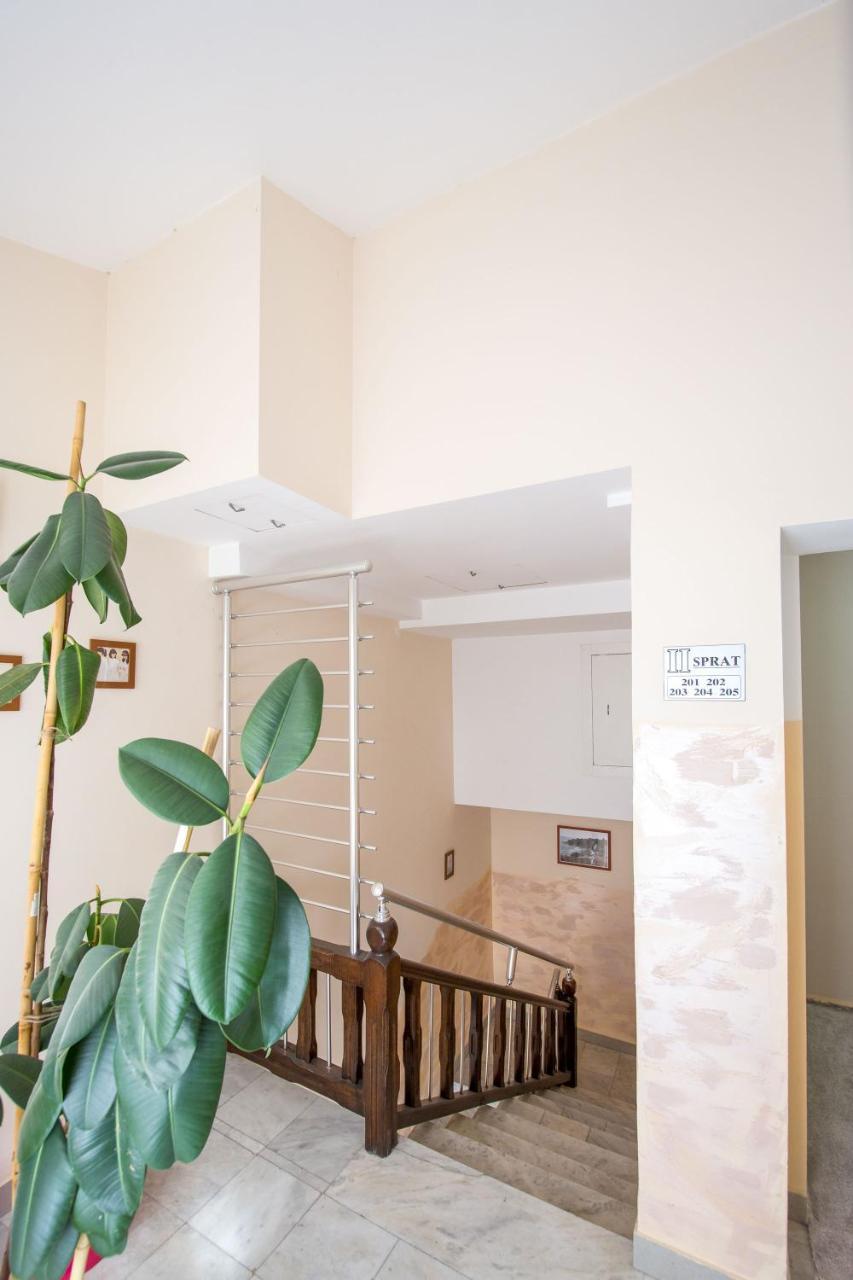 Apartments & Rooms Nikolic Budva Ngoại thất bức ảnh
