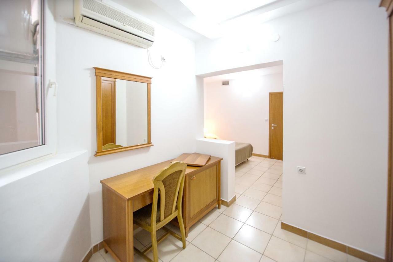 Apartments & Rooms Nikolic Budva Ngoại thất bức ảnh