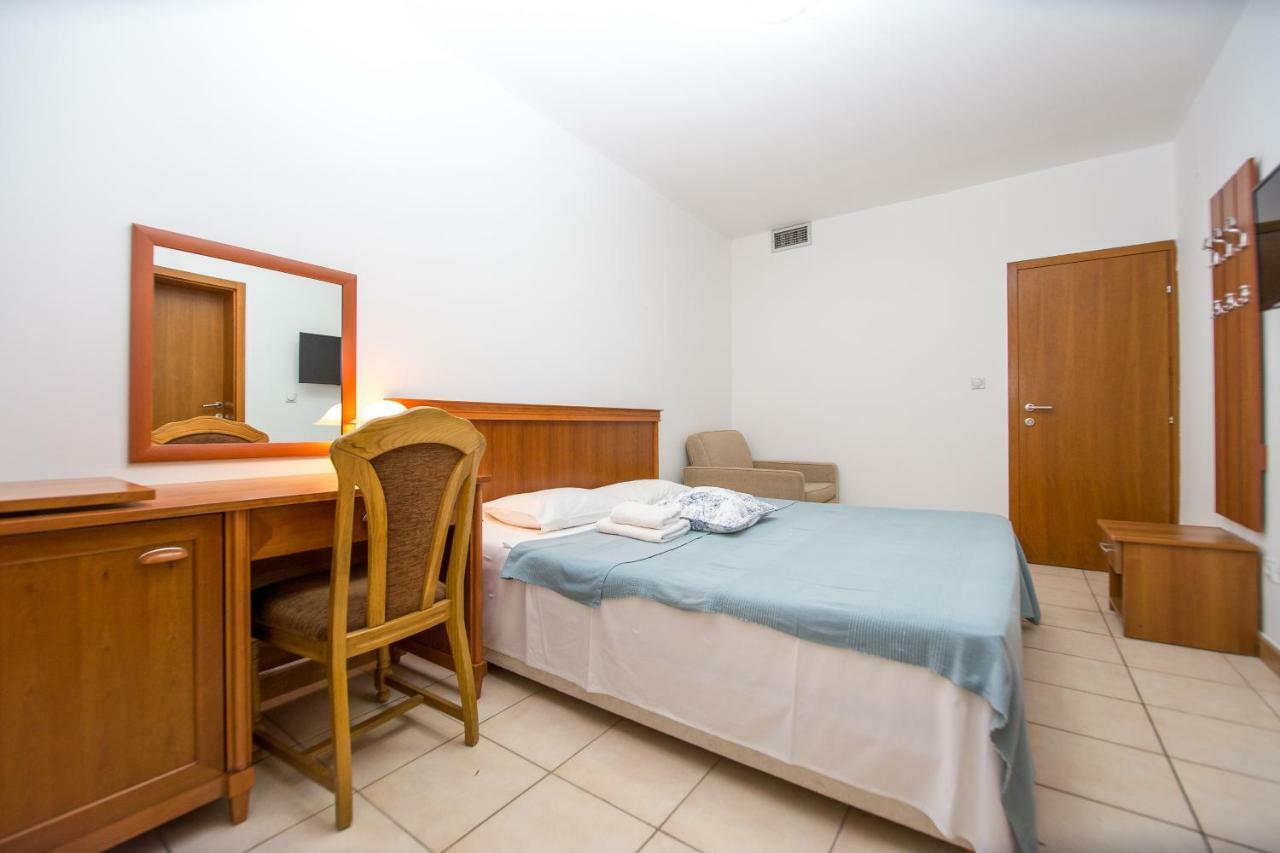 Apartments & Rooms Nikolic Budva Ngoại thất bức ảnh